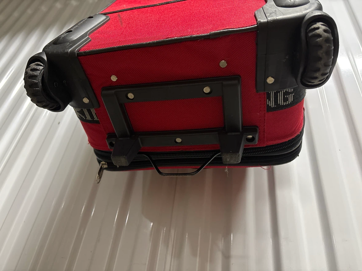 Red Rolling carryon Suitcase - photo 4