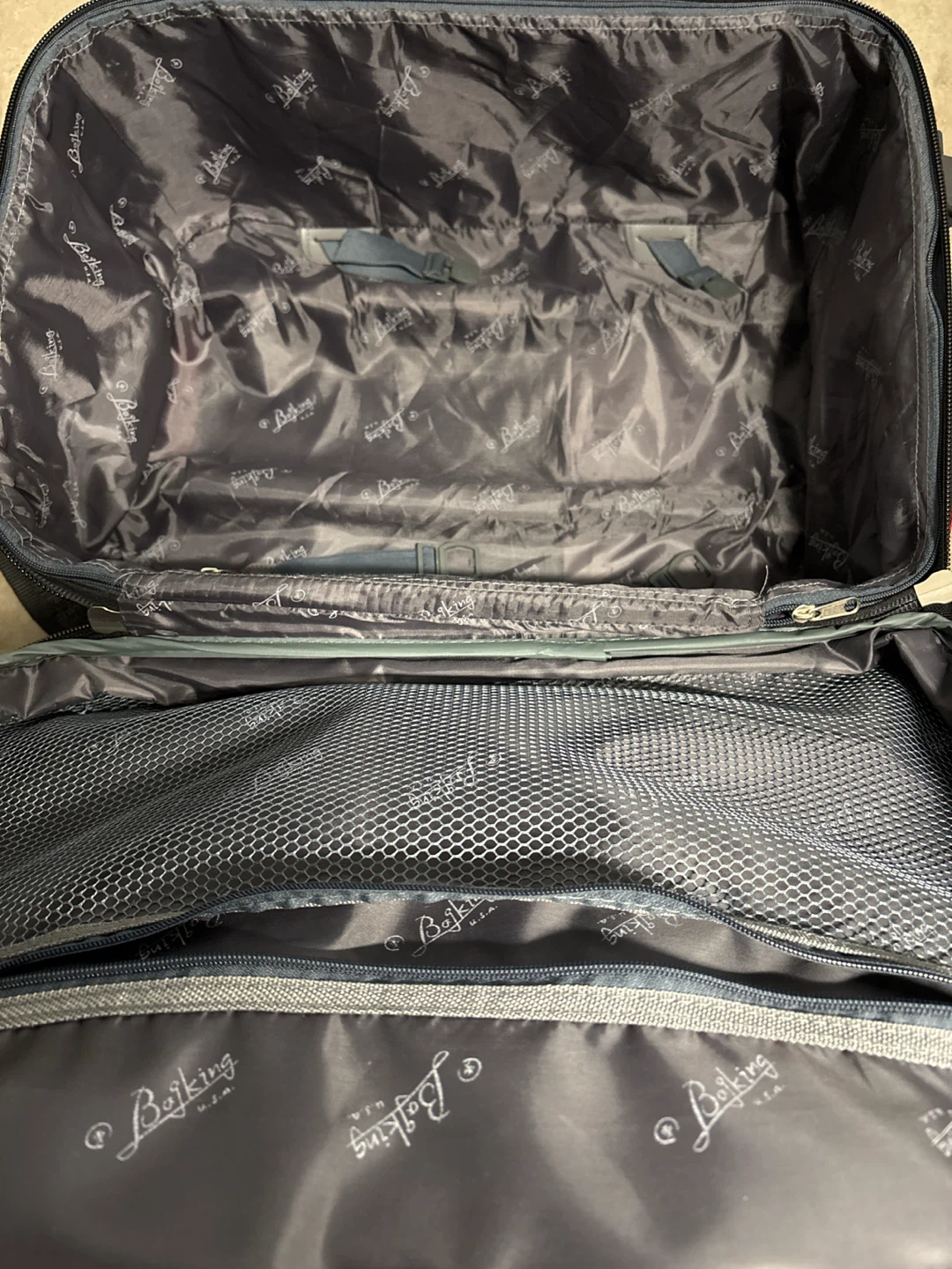 Red Rolling carryon Suitcase - photo 5