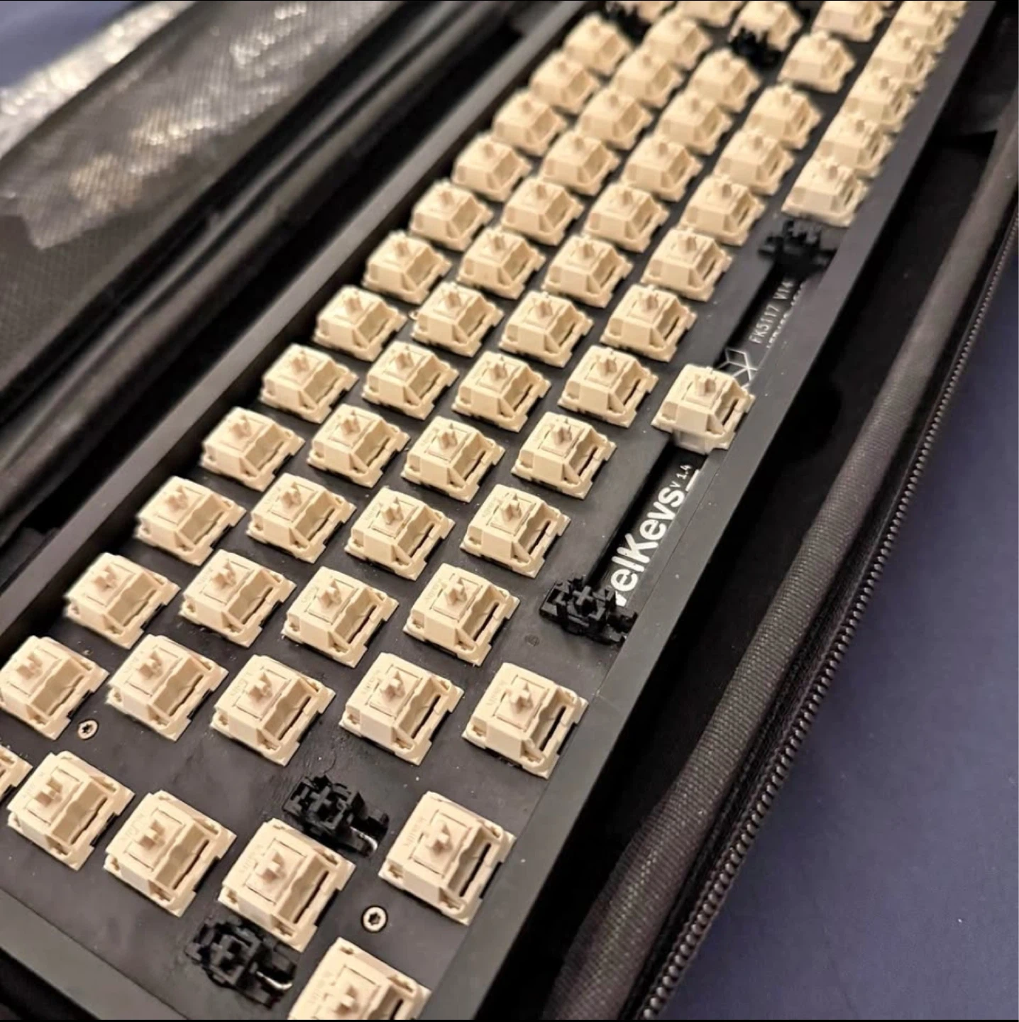 NovelKeys65 Aluminum Keyboard Base Kit - No keycaps