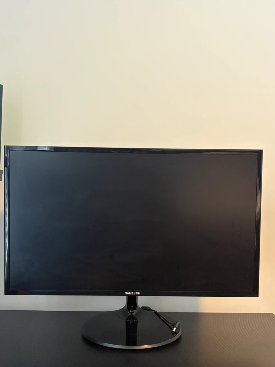 Samsung 27inch 60hz monitor - photo 2