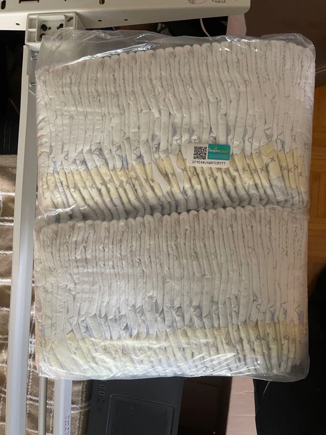 120 Pampers Diapers Size 2