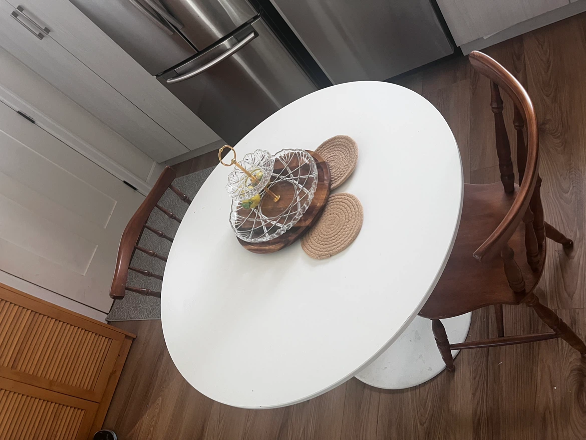 White Round Table - photo 2