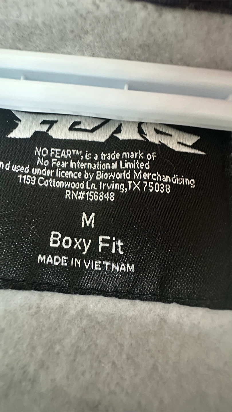No Fear Camo Zip-Up Hoodie - Size M - photo 3