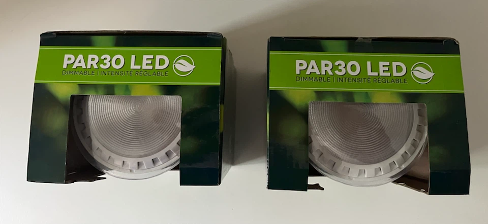 2 New BAZZ PAR30 Dimmable LED Bulbs - photo 2