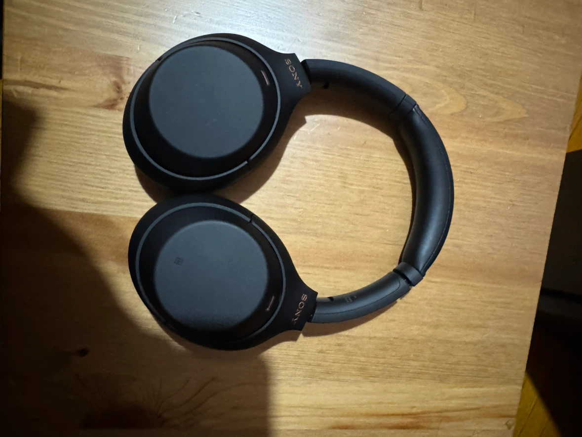 Sony XM4 headphones - photo 3