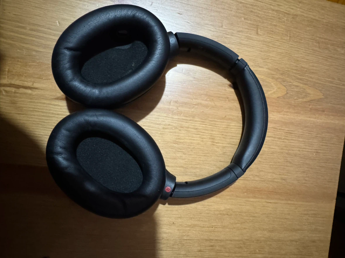 Sony XM4 headphones - photo 4