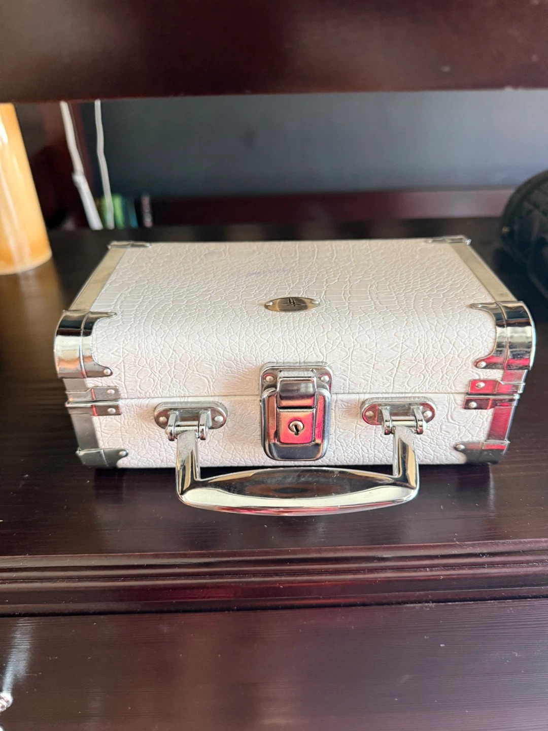 White Vanity Case with Mirror