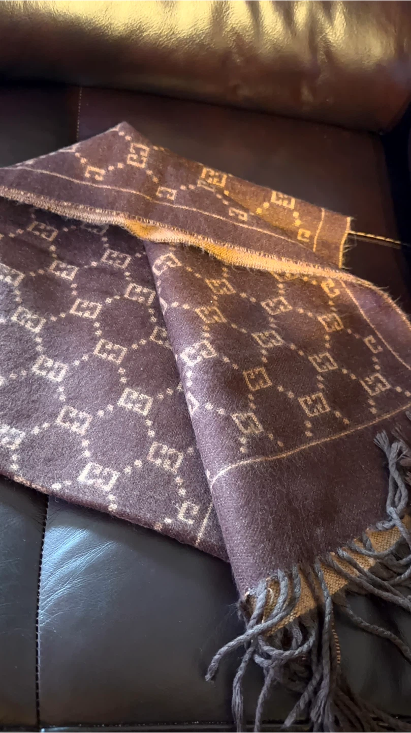 Brown & Tan GG Monogram Scarf with Fringe vintage EUC - photo 4