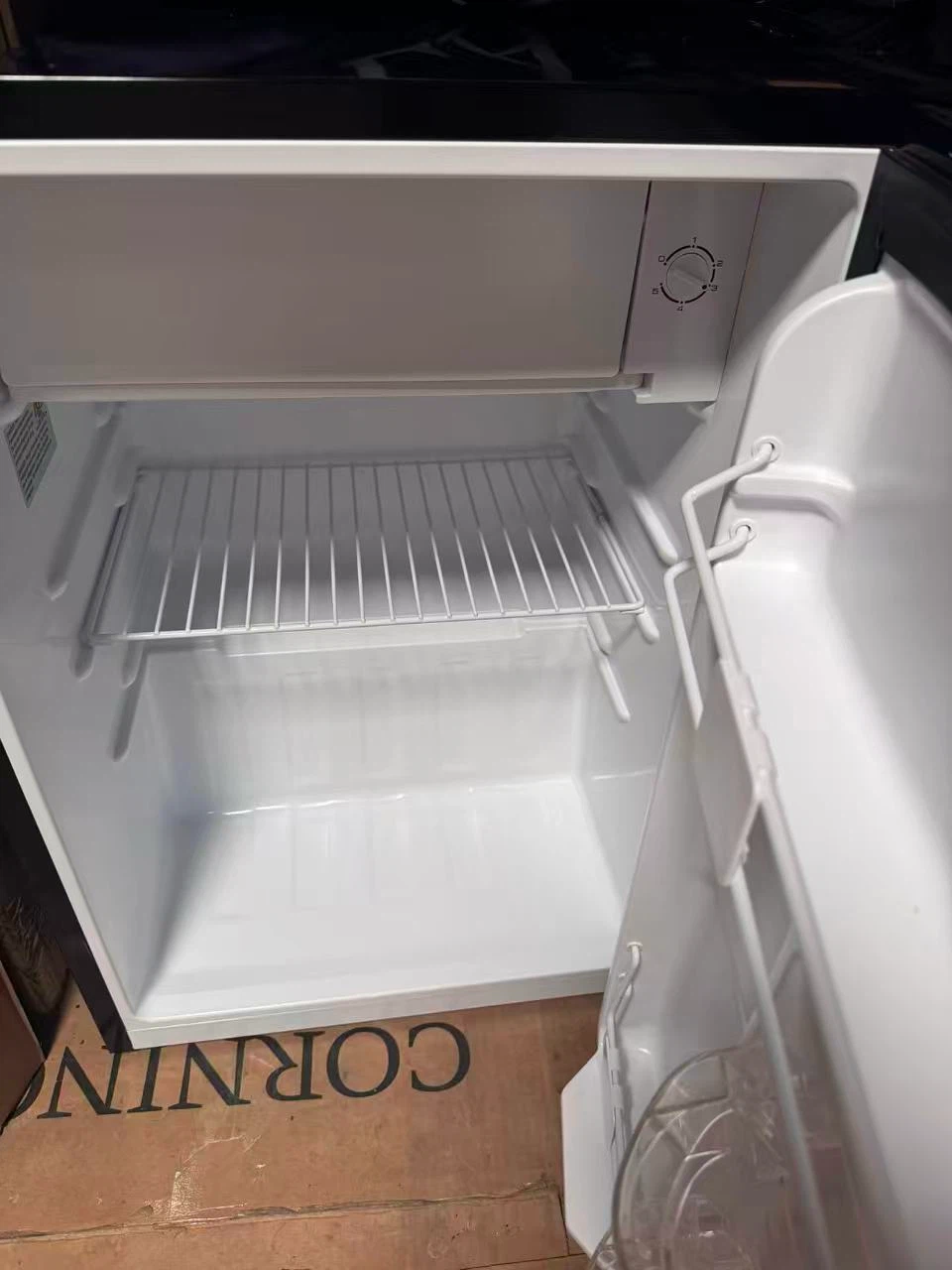 Hamilton Beach Mini Fridge - photo 2