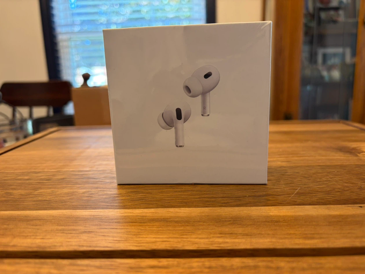 Apple AirPods Pro (2nd Generation) with MagSafe Charging Case
