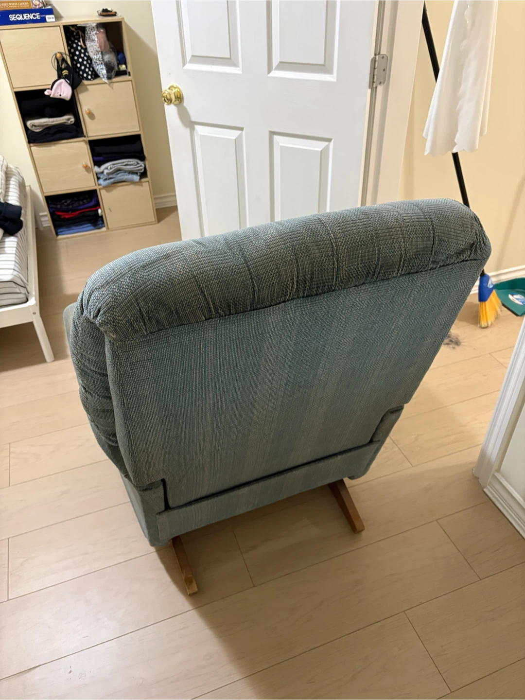 Recliner Chair - photo 4