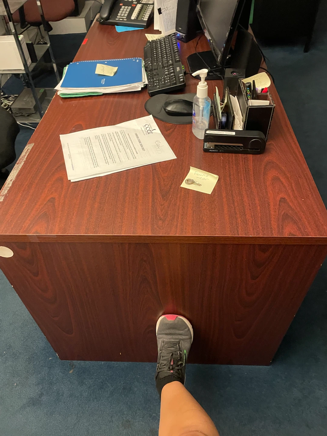 Office Desks and fan - photo 3