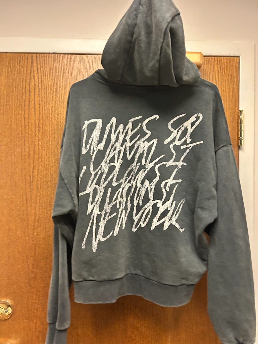 H&M Oversized Graphic Hoodie - photo 2