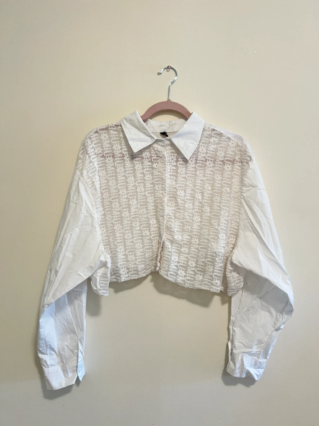 White cropped long sleeve shirt