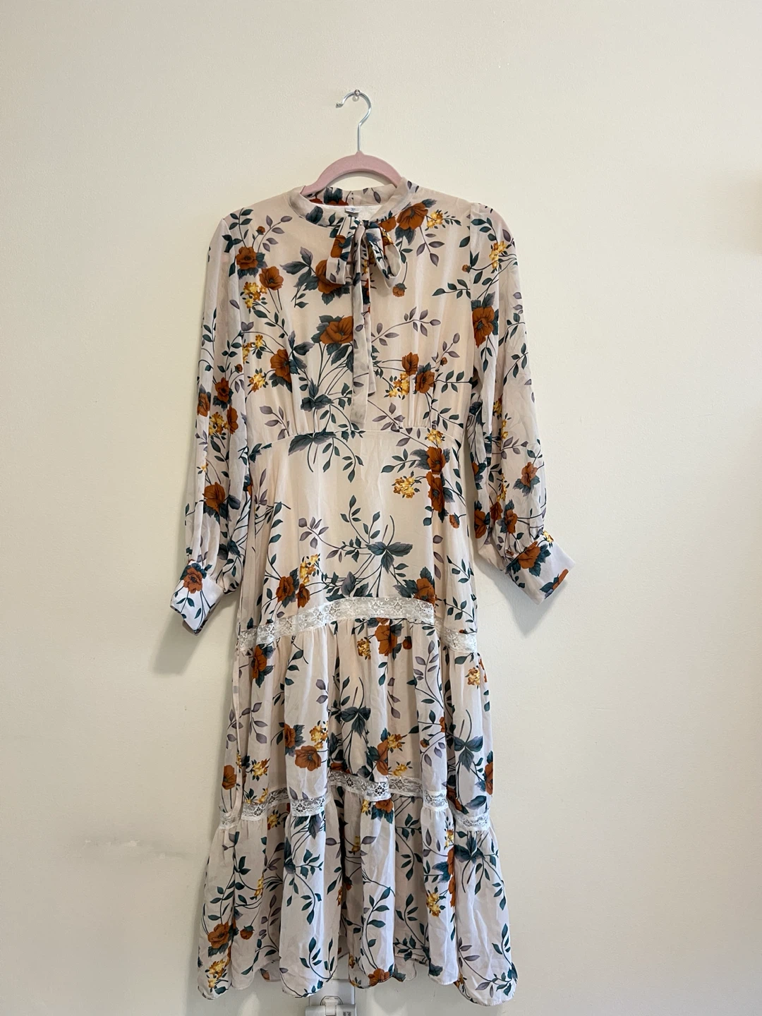 Long-sleeved floral maxi dress with lace detail