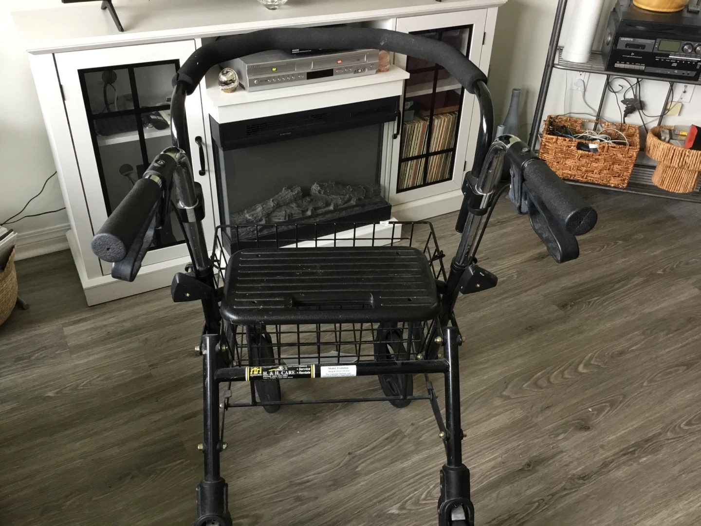 Black 4-Wheel Walker with Seat and Basket - photo 2