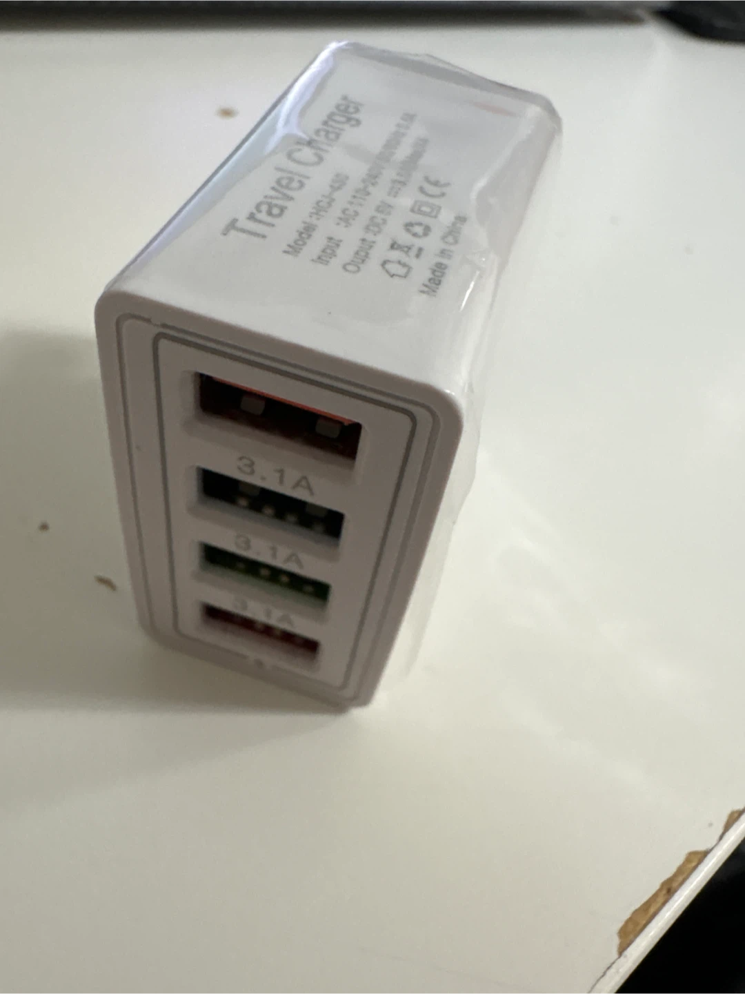 White Travel Charger with 4 USB Ports - photo 2