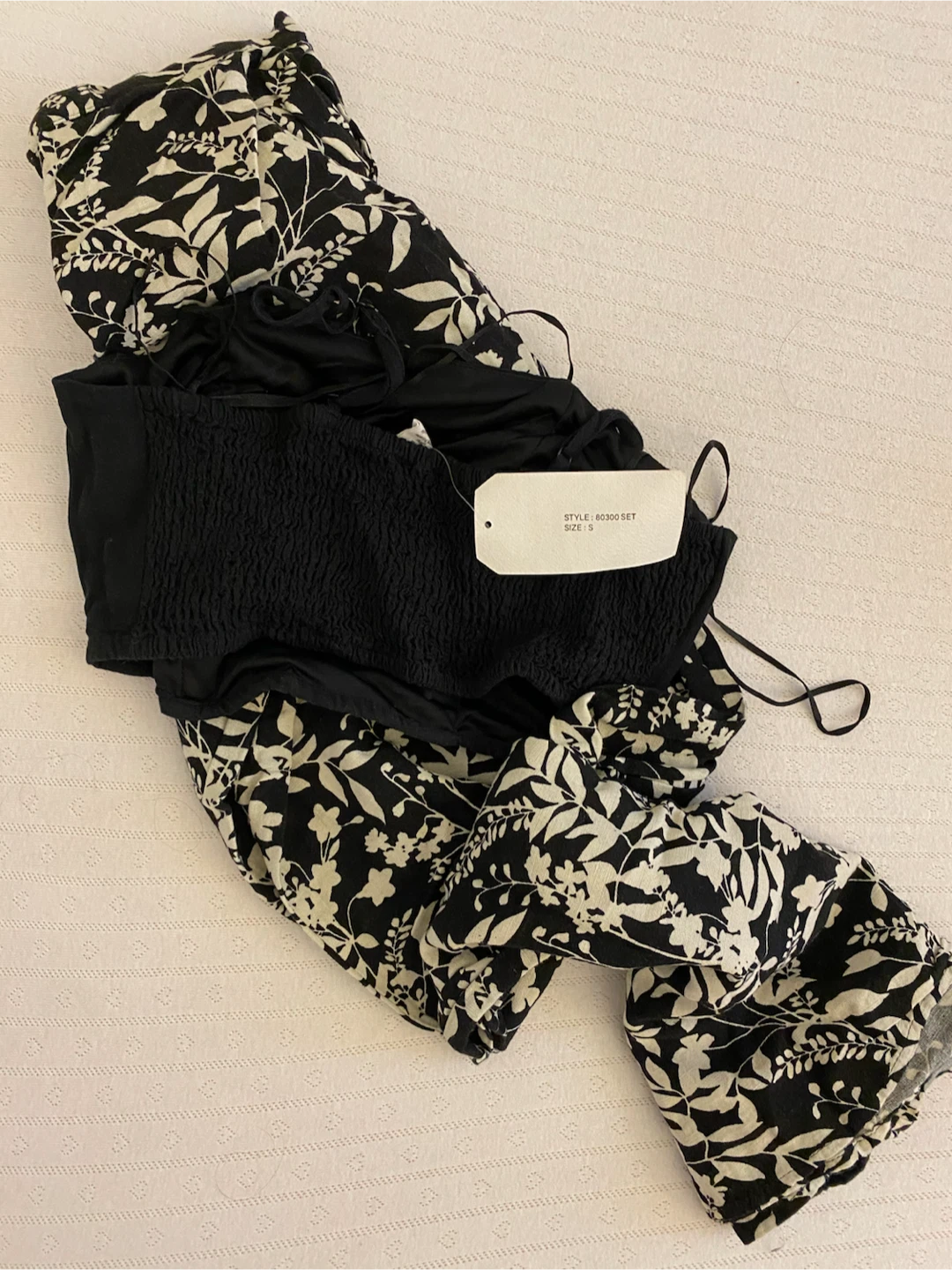 Black Floral Print Wide-Leg Pants and Smocked Tube Top Set - photo 2