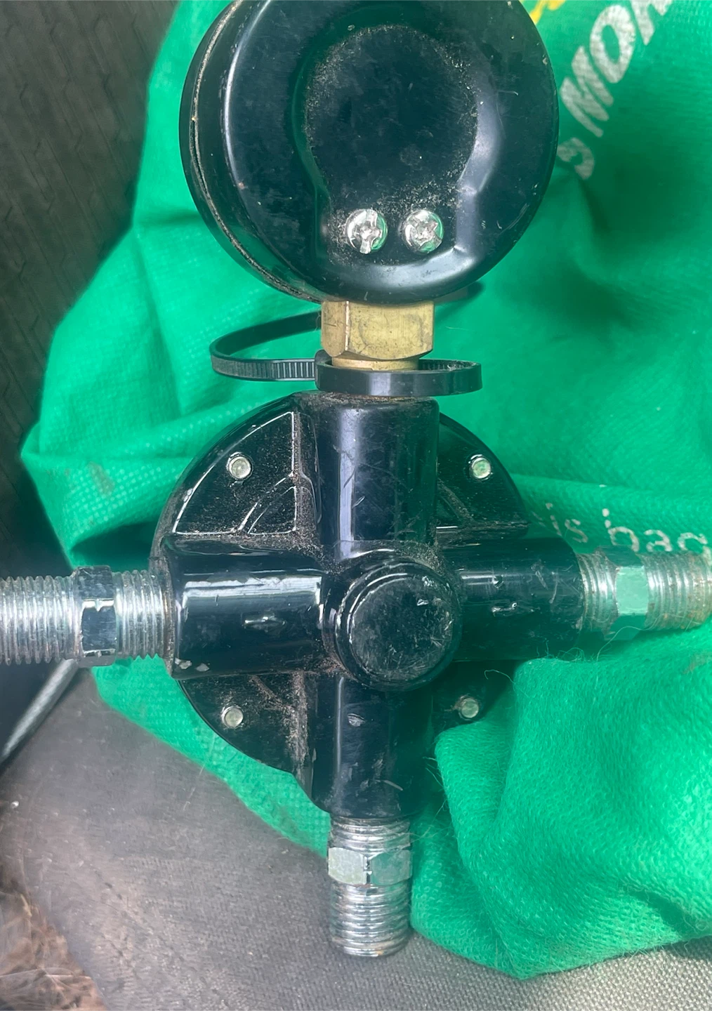 Air Pressure Regulator Gauge - photo 2