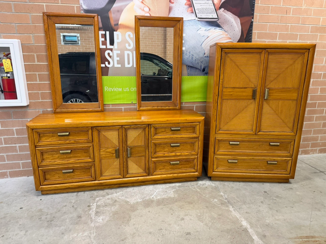 Set of 2 Dressers