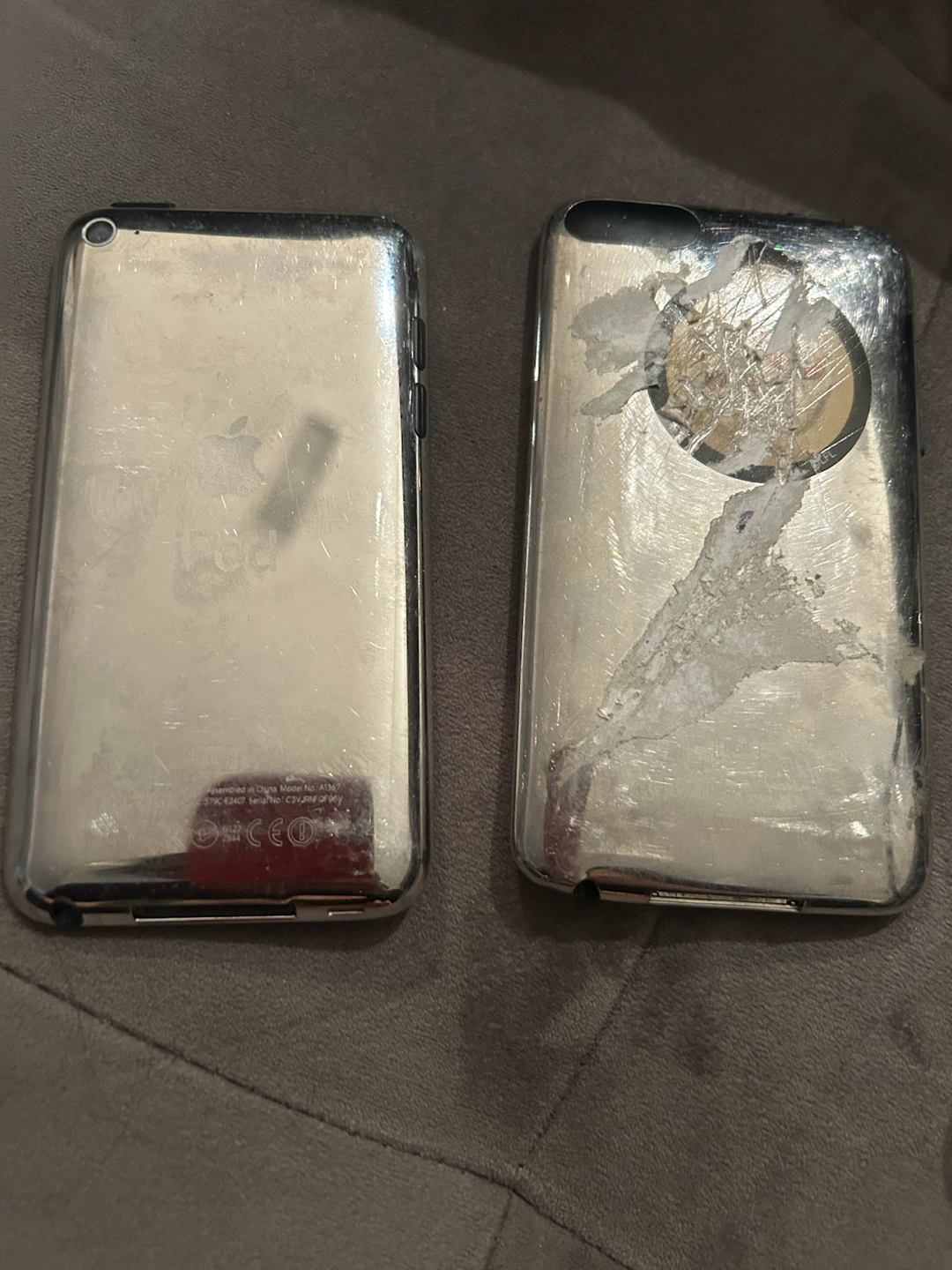 Two Apple iPod Touch devices - photo 2