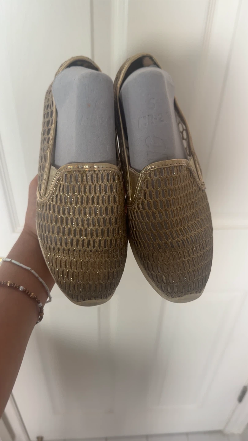 Women's Gold Mesh Slip-On Shoes - photo 2