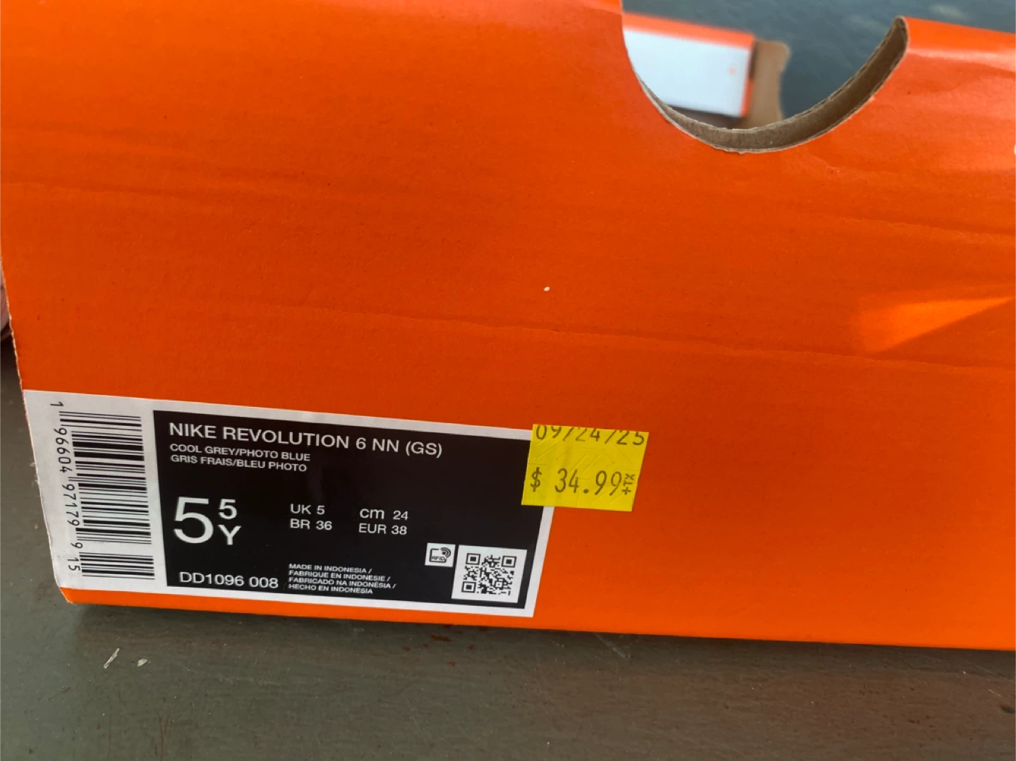 Brand new  running shoes sz 5 - photo 4