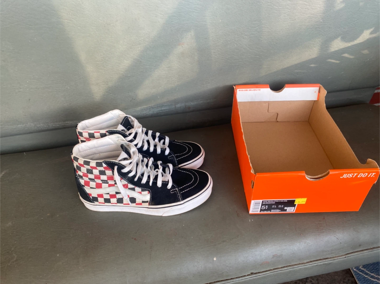Brand new  running shoes sz 5