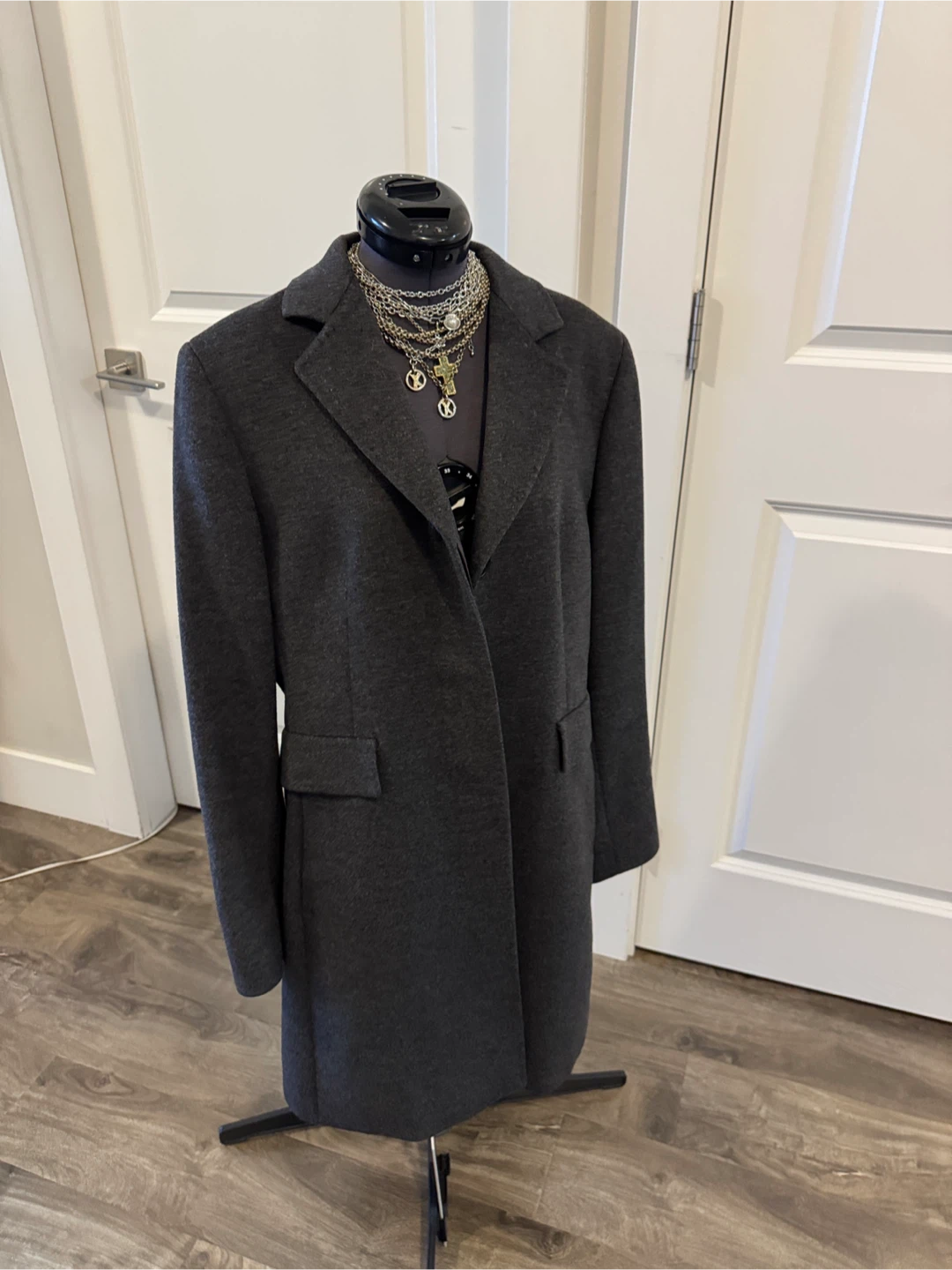 MaxMara Charcoal Gray 💯 Wool Coat - sz 10 (fit 6-8) - AS IS - photo 2
