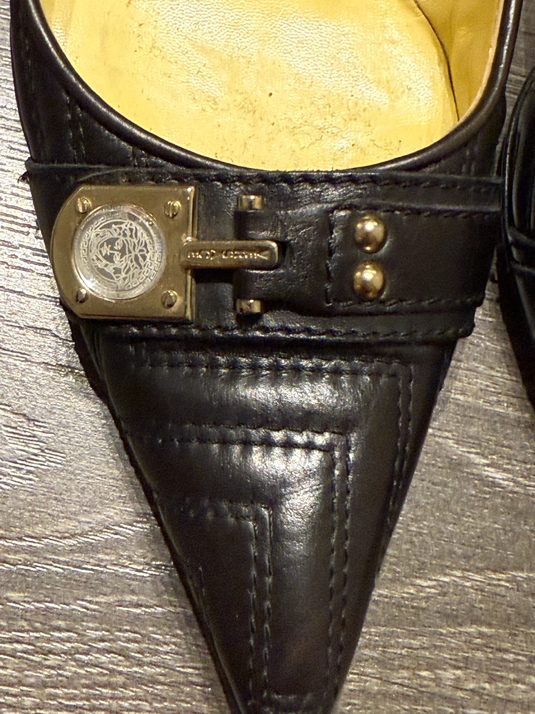 Versace Black Leather Heels - Size 38.5 made in Italy - photo 2