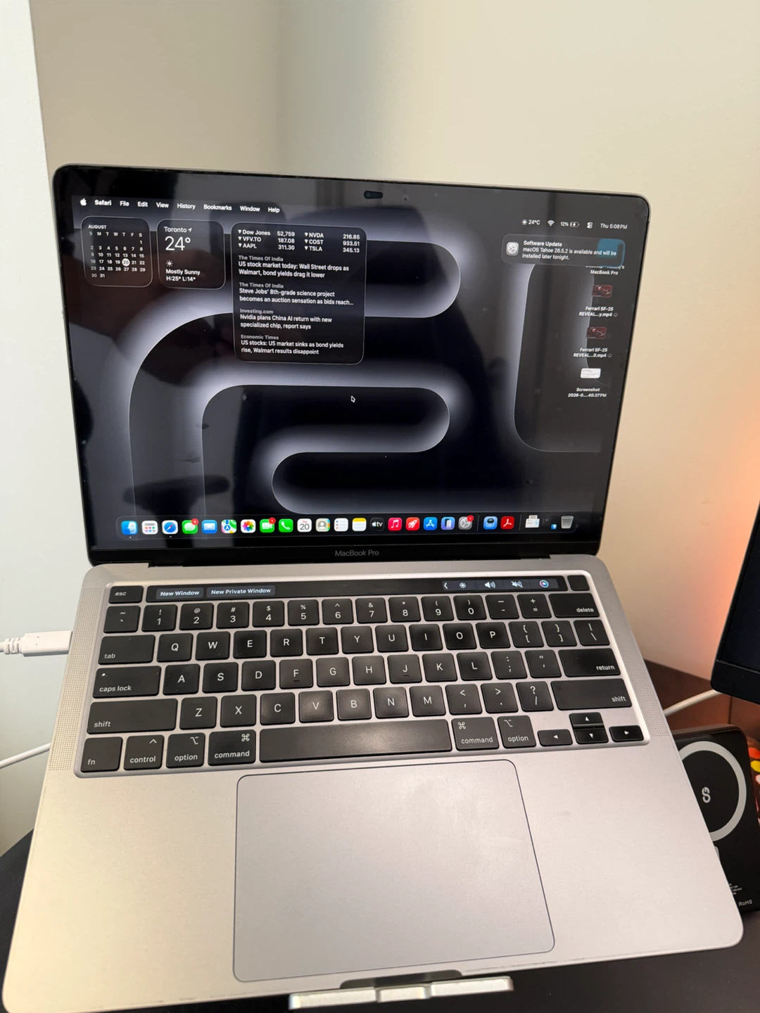 Apple MacBook Pro 13-inch (512gb) with Touch Bar! (2020) - photo 3