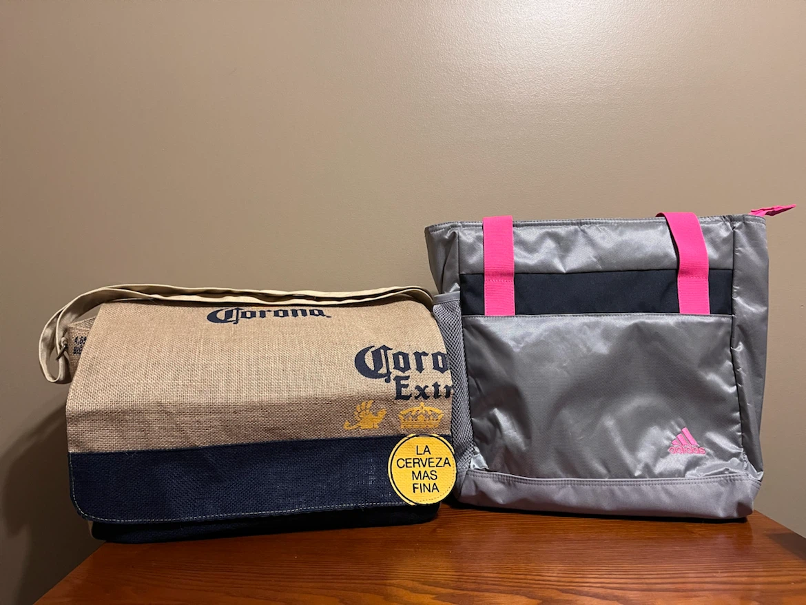TOTE/BEACH BAGS