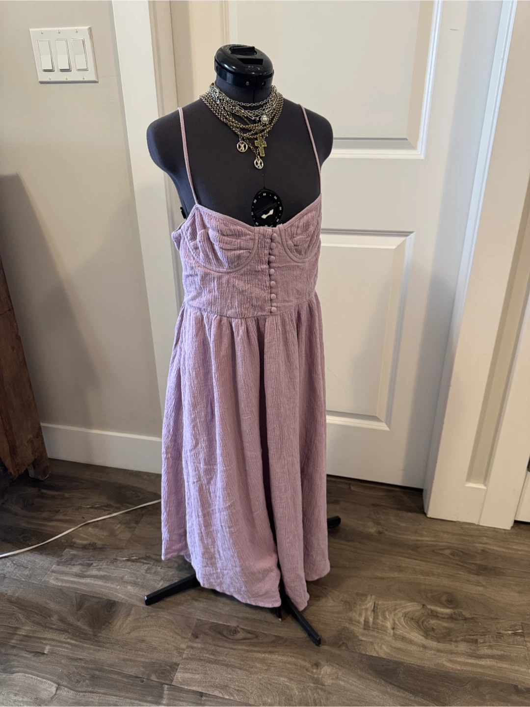 Astr The label Midi “Ferreira” Dress  - size large - photo 2