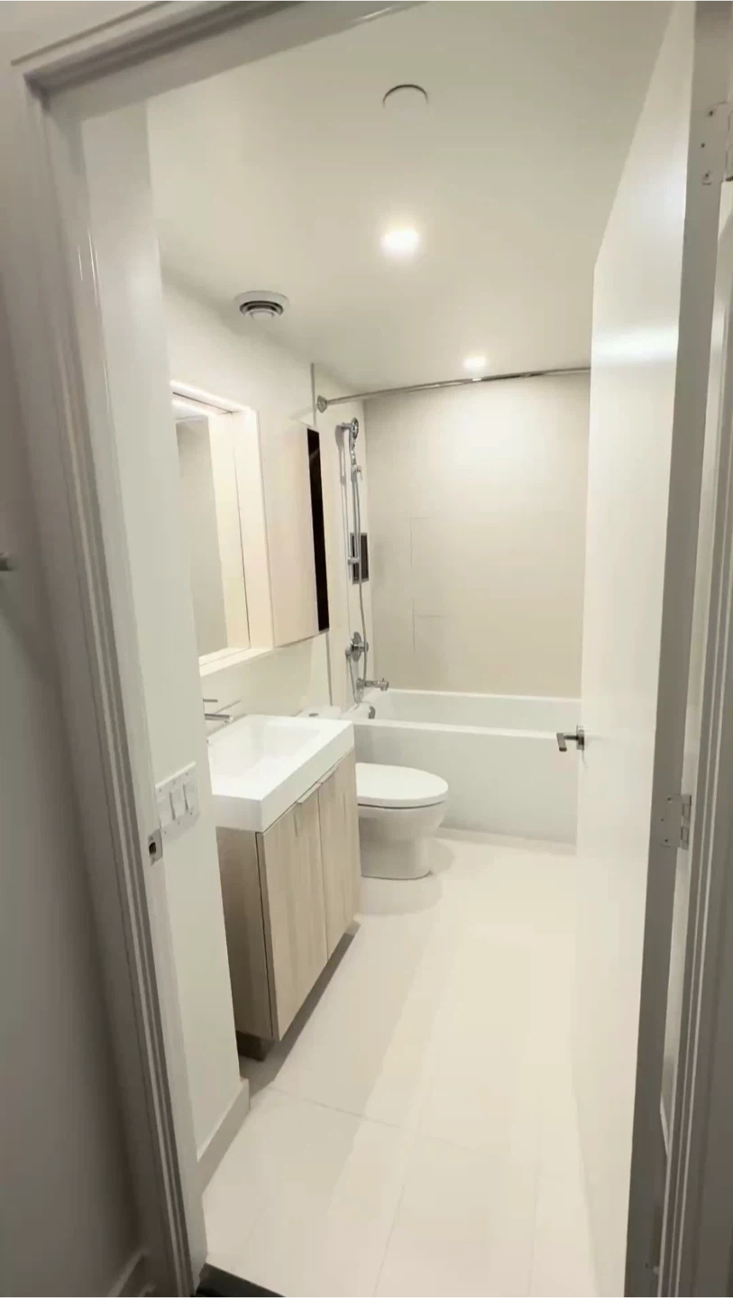 Lease Assignment 1 Bed 1 Bath- Canary Landing - photo 3