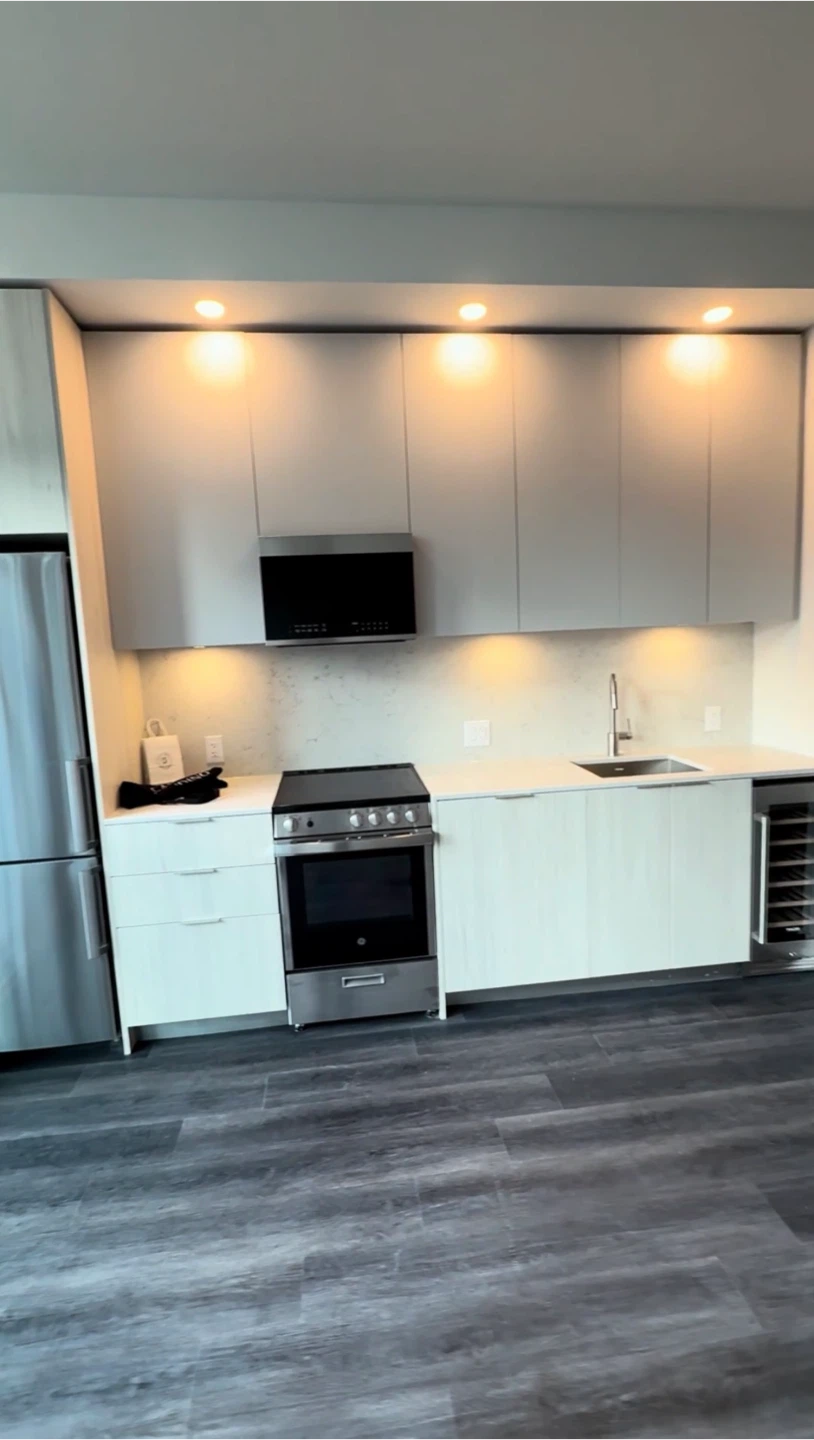 Lease Assignment 1 Bed 1 Bath- Canary Landing - photo 2