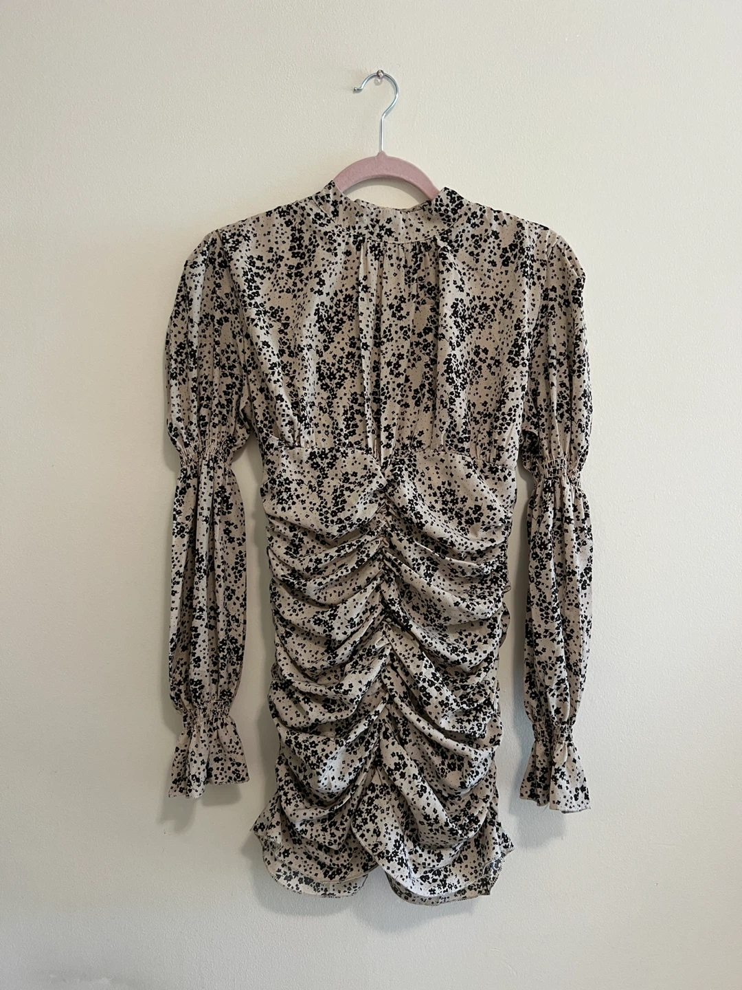 Black and cream floral ruched long sleeve dress