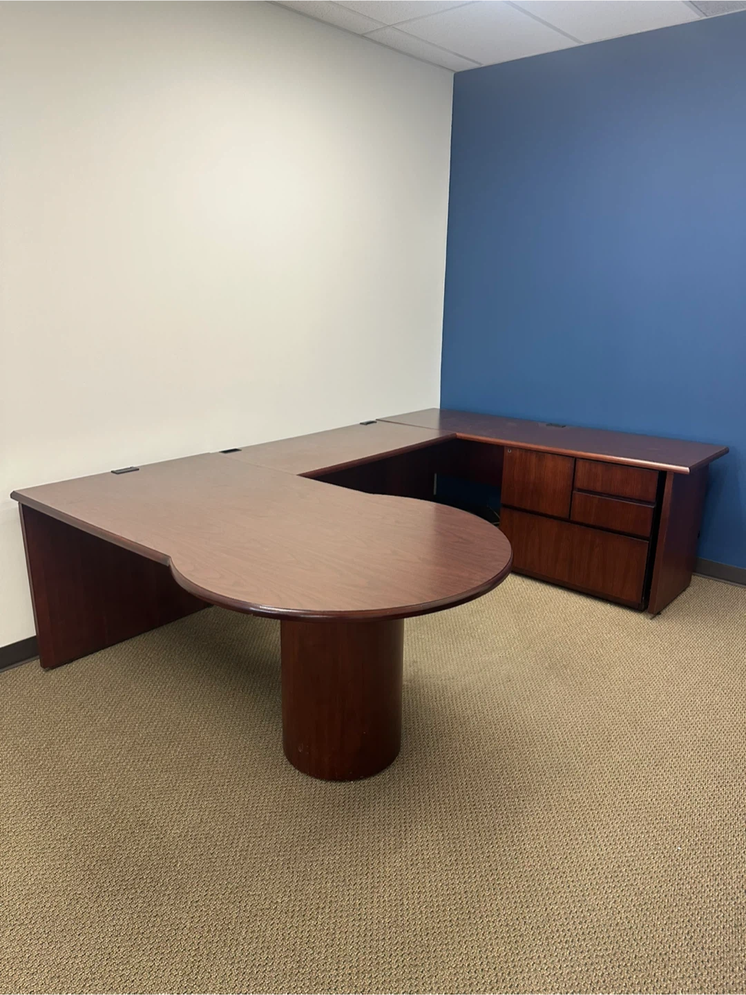 FREE OFFICE FURNITURE