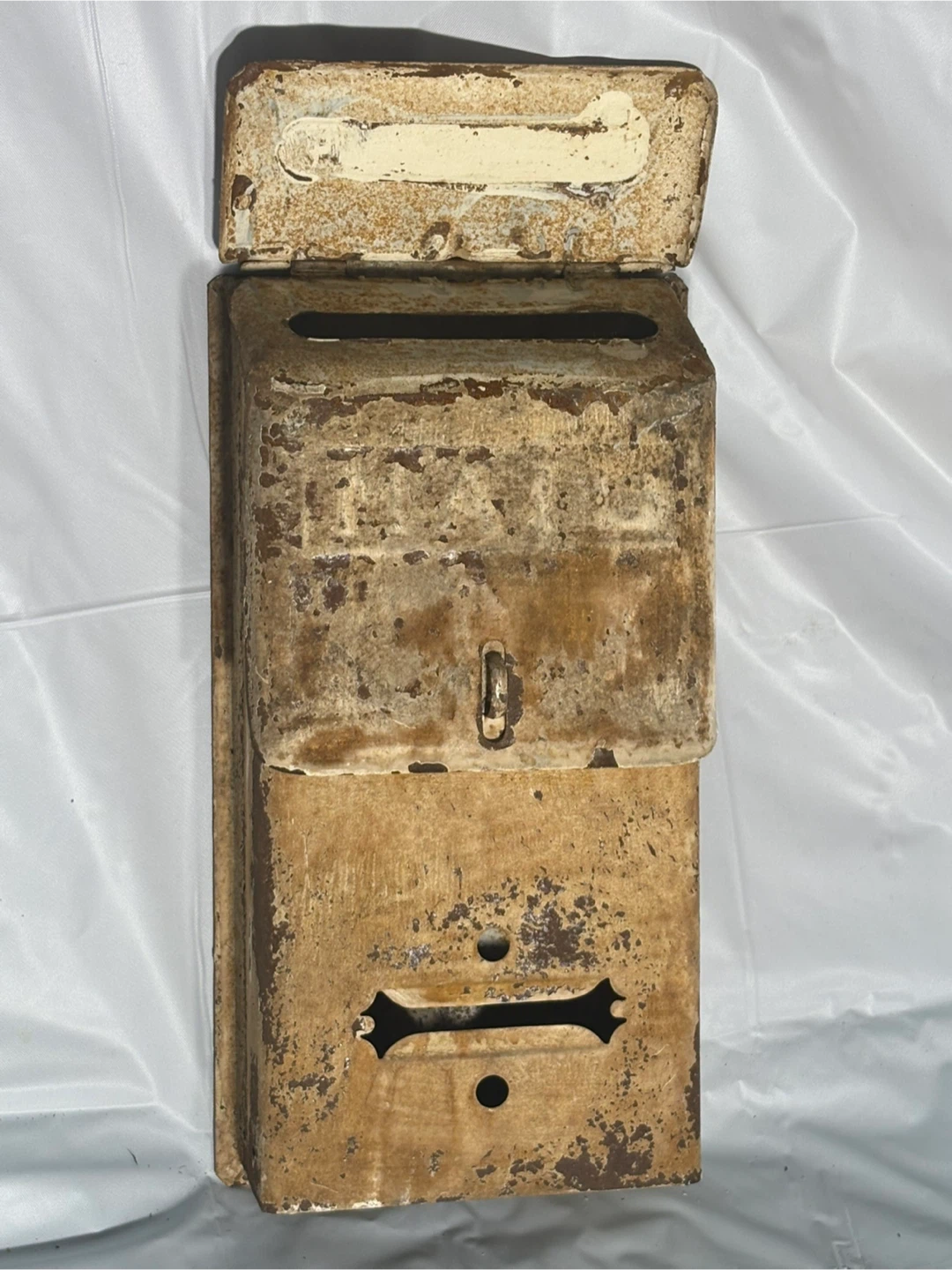 Vintage Metal Mailbox - photo 3