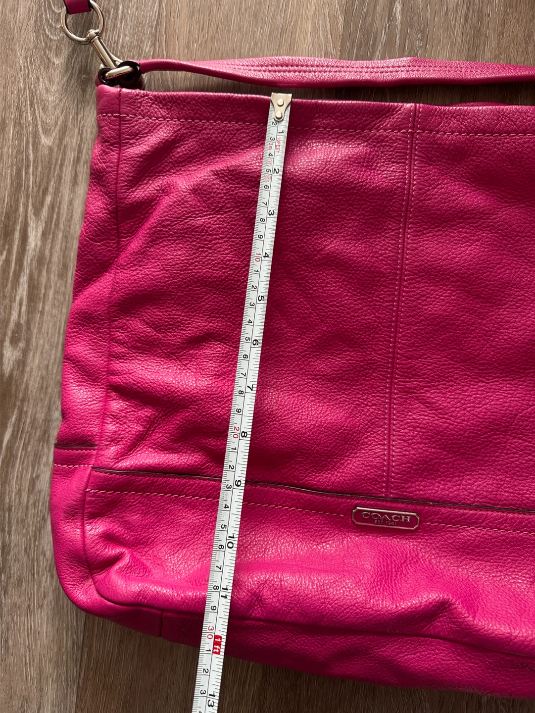 Vintage Coach Fuchsia  Pink Leather Shoulder Bag - photo 2