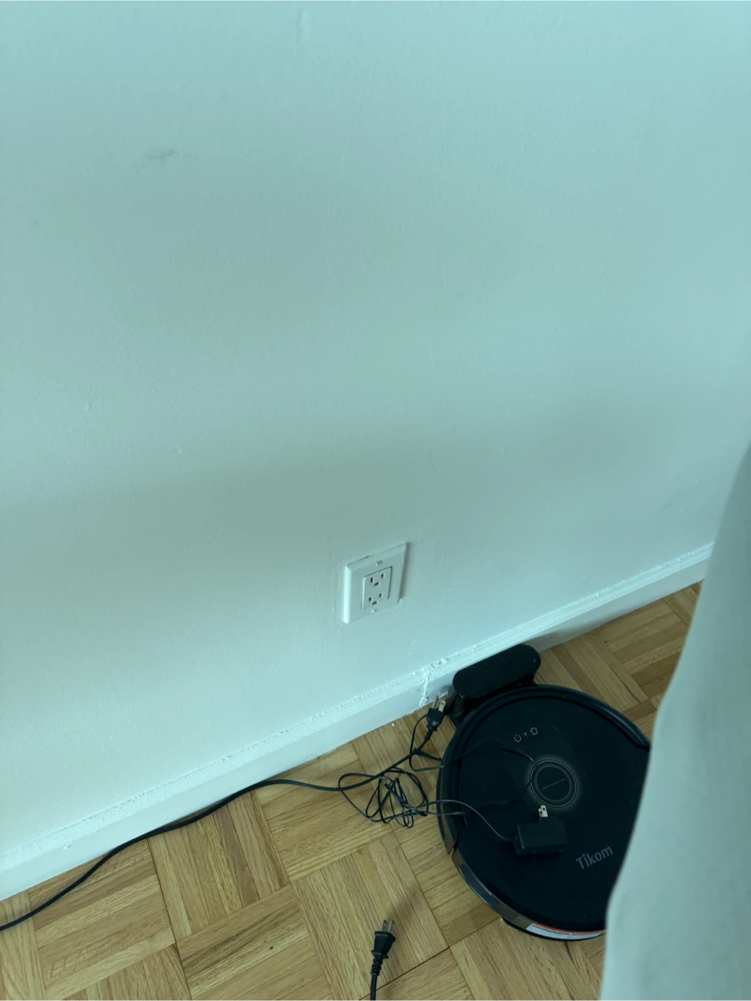 Tikom Robot Vacuum
