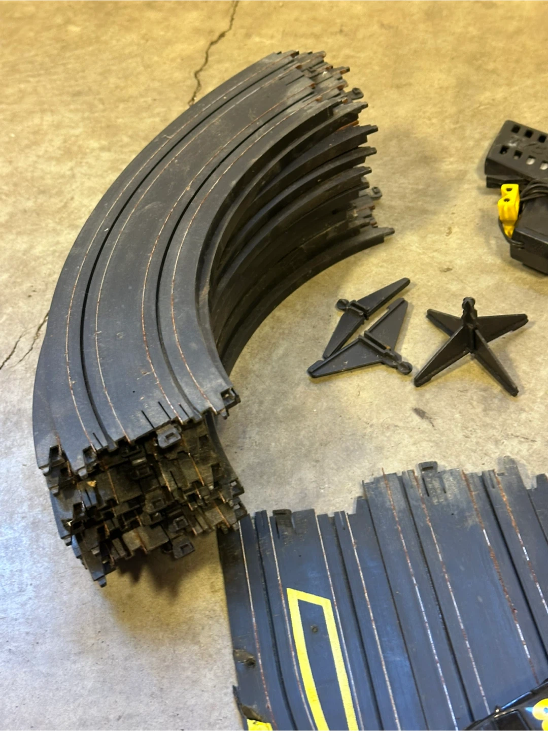 Tyco slot car track and car lot - photo 5