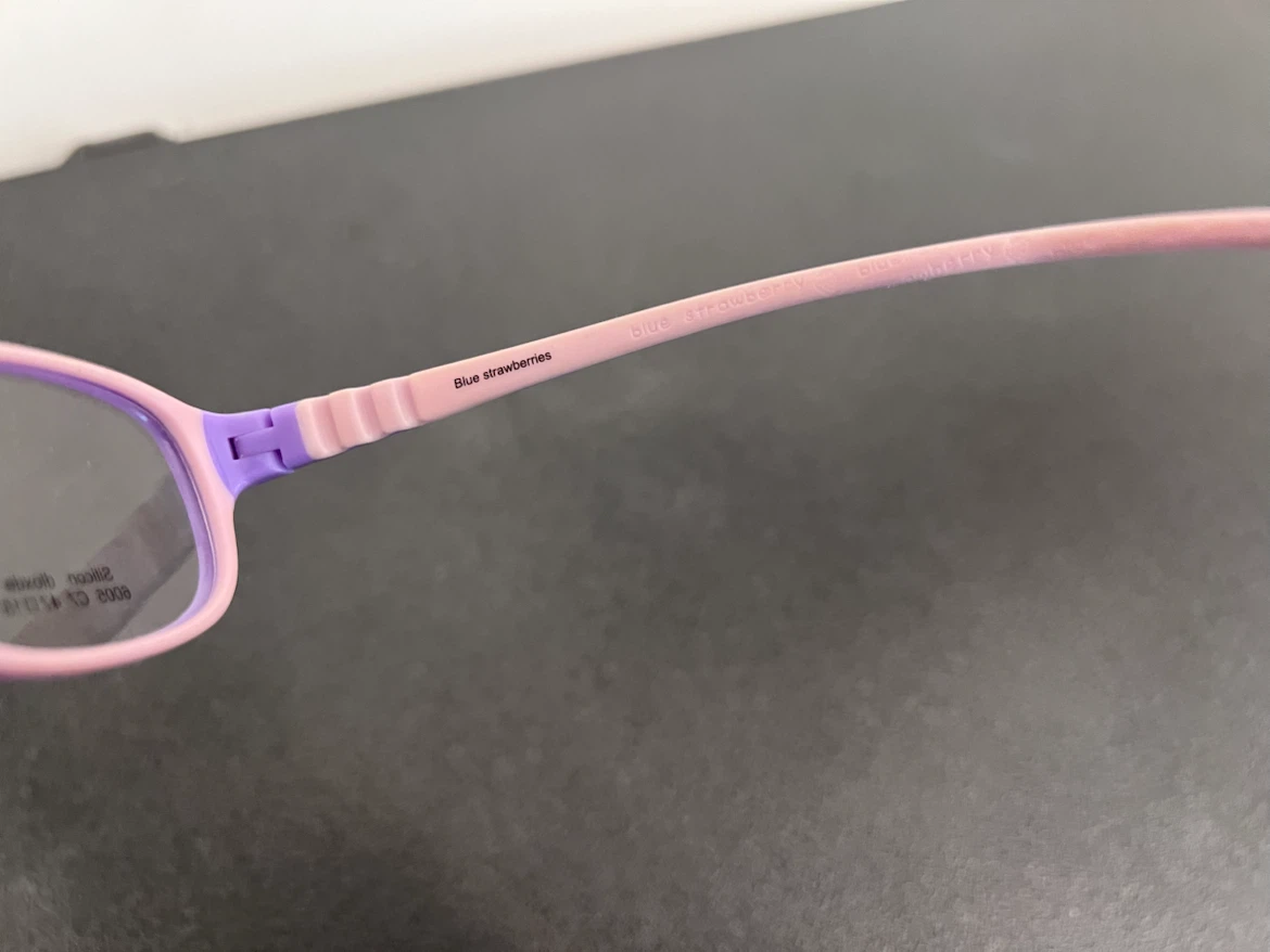 💜 Blue Strawberries Kids Eyeglasses – BRAND NEW – $65 - photo 4