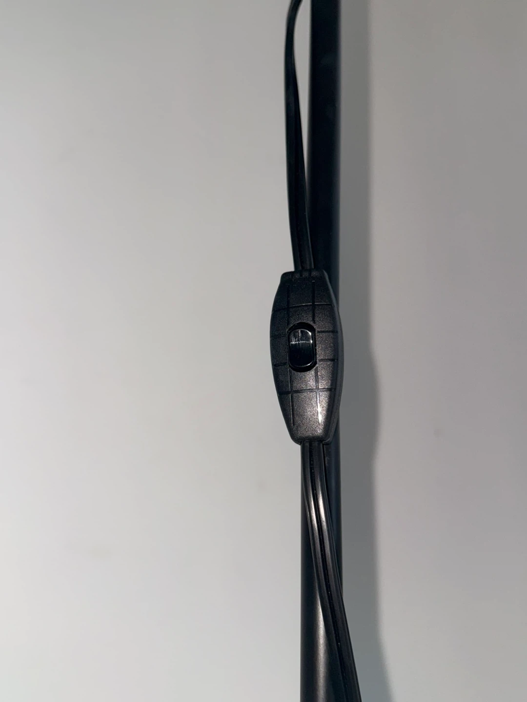 Ikea black floor lamp - photo 2