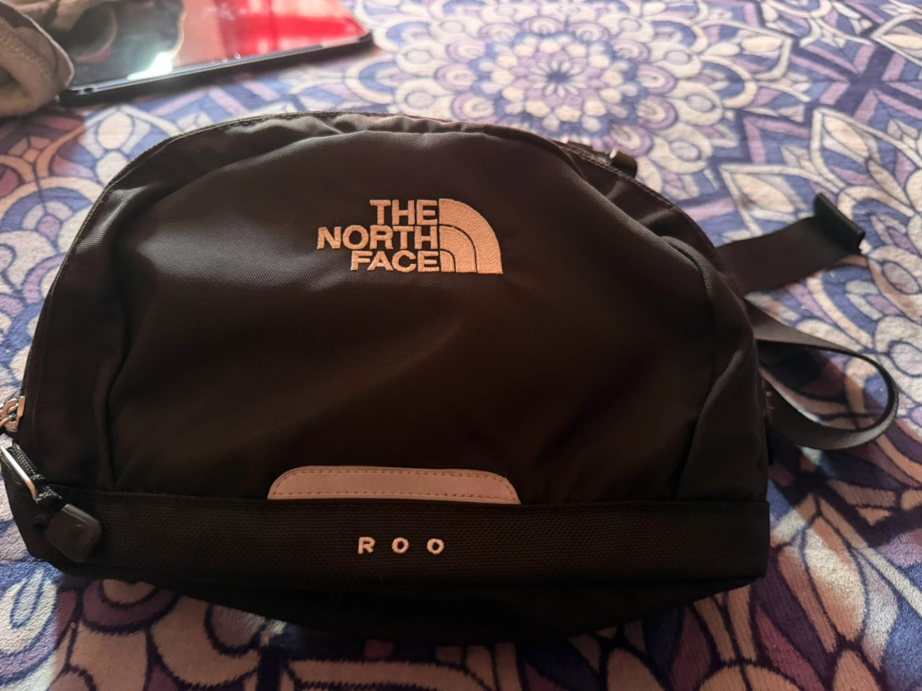 The North Face Black Roo Fanny Pack/Waist Bag & MK bag - photo 3