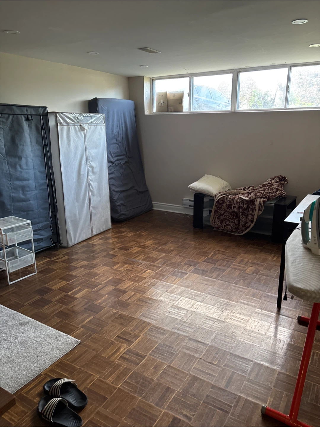 Basement room for rent . Sharing - photo 2