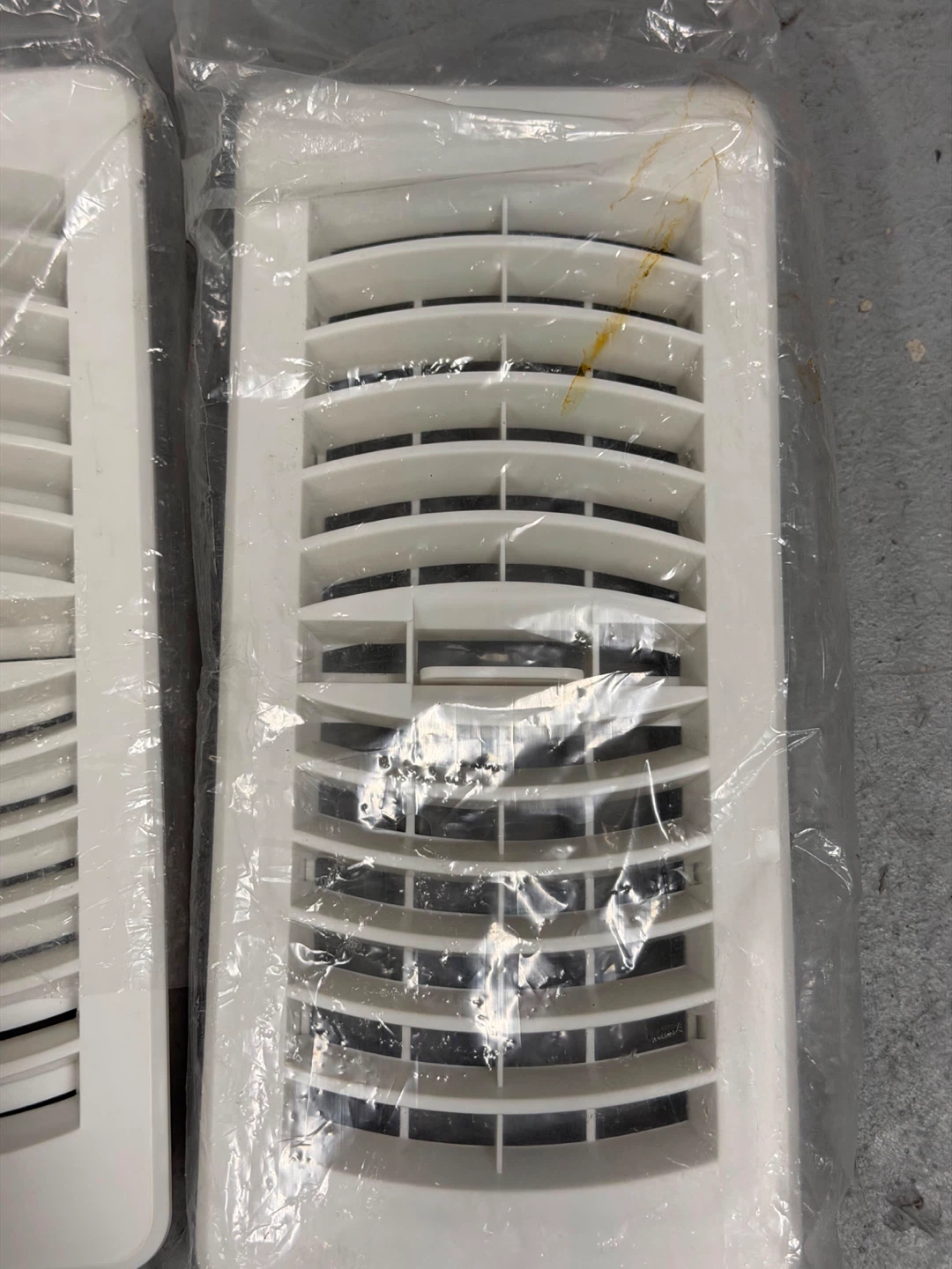 White Floor Vent Grille - photo 2