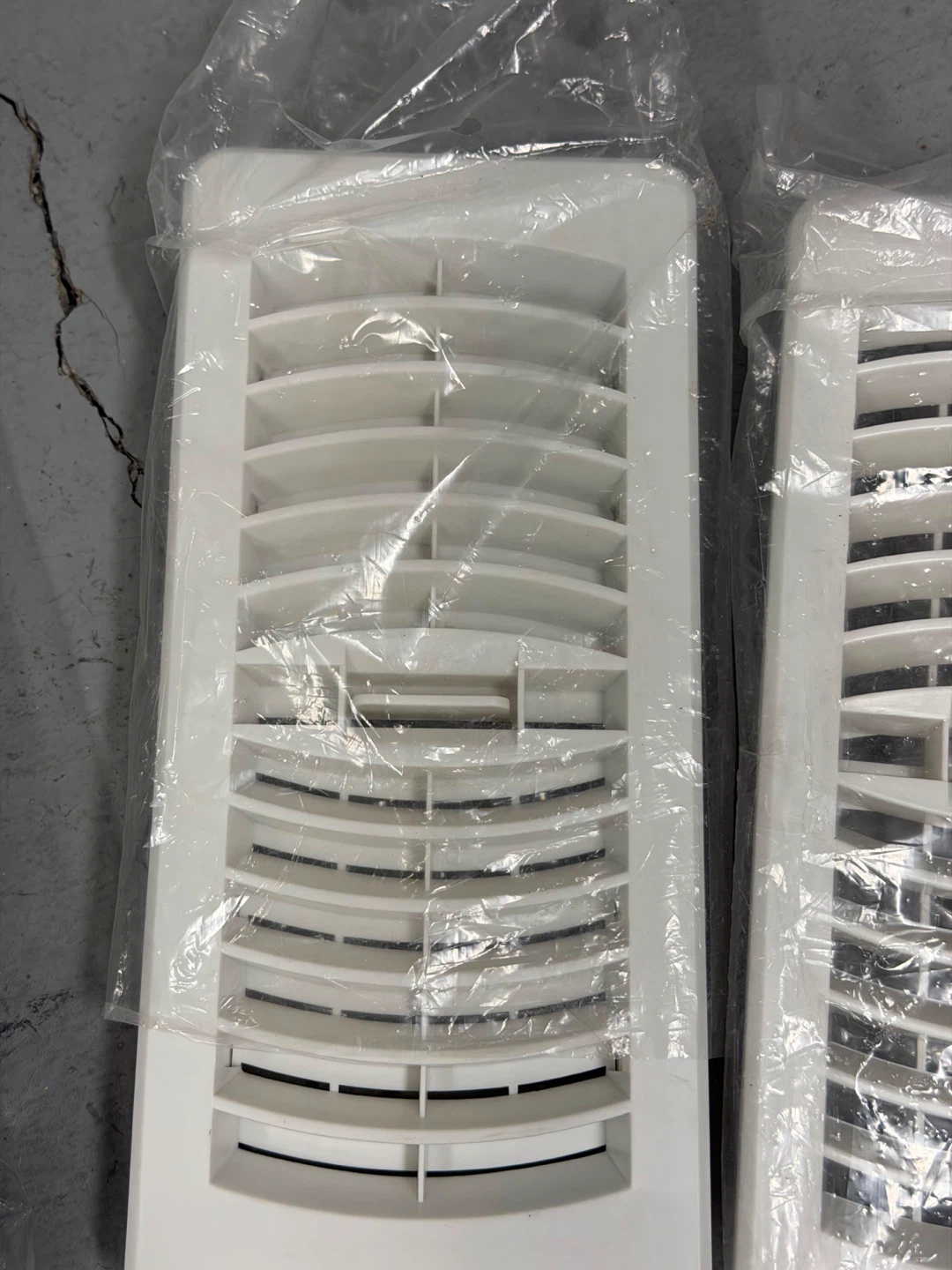 White Floor Vent Grille - photo 3