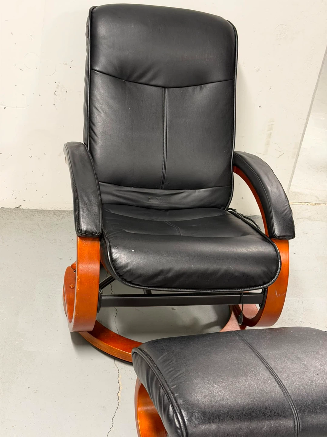 Reclining Massage Chair with Ottoman- Free drop off 10km radius