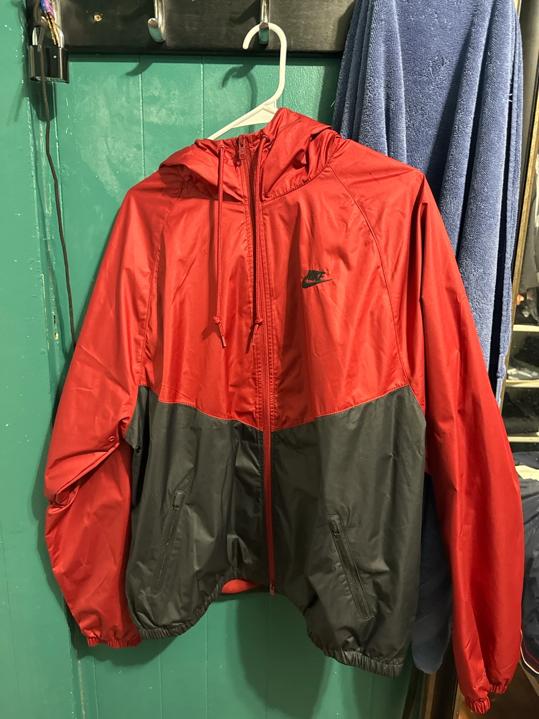 Nike Hooded Windbreaker Jacket