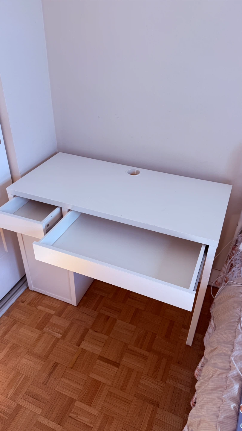 IKEA WHITE MICKE DESK - photo 5
